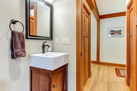 13 Lower Middle Road Chittenden VT 05763