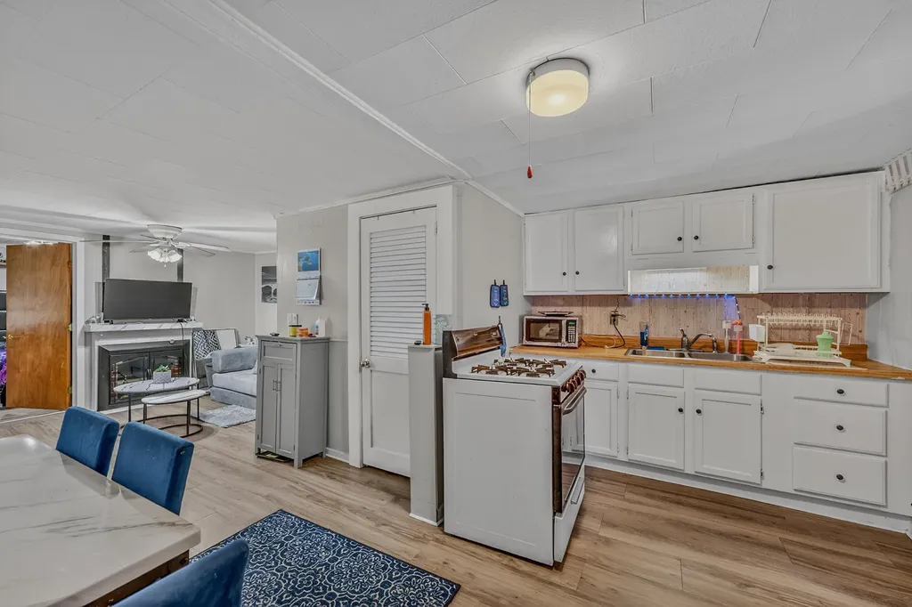 22 West Street Laconia NH 03246