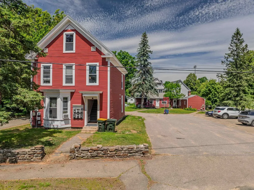 22 West Street Laconia NH 03246