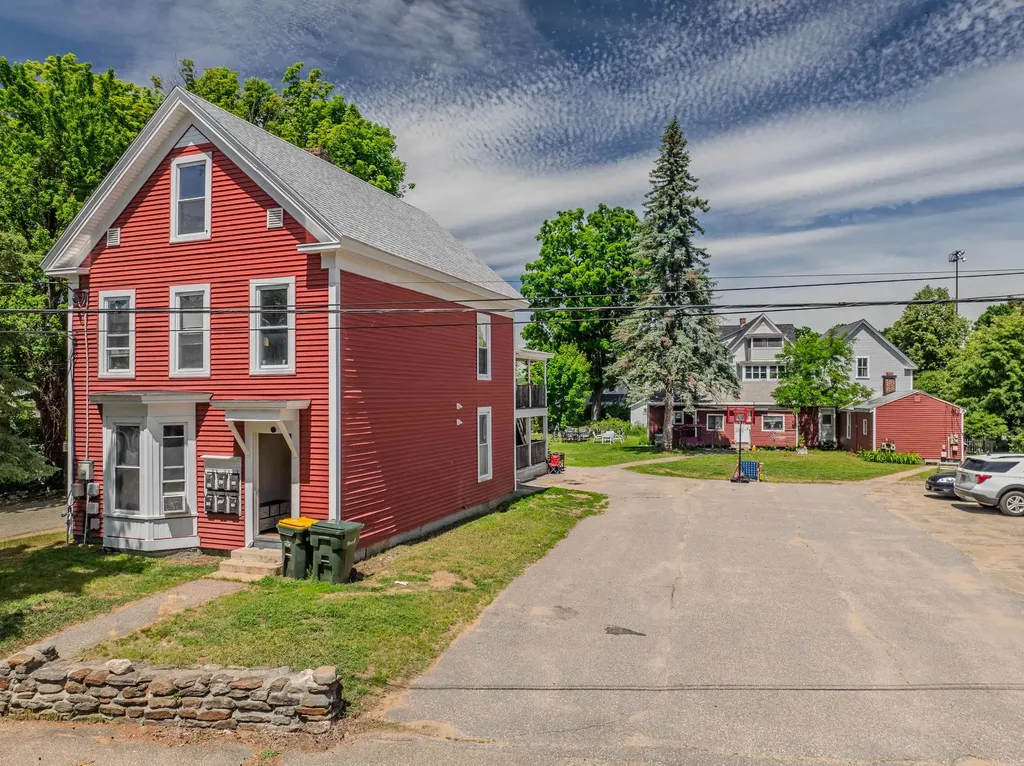 22 West Street Laconia NH 03246