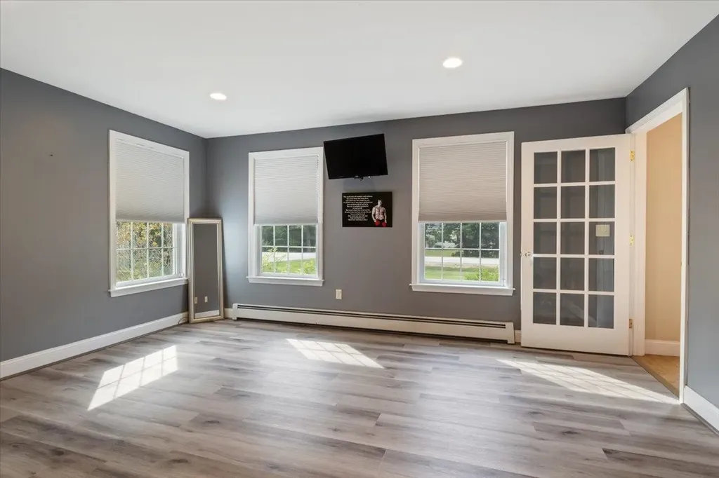 4 Dunnmoore Drive Bow NH 03304