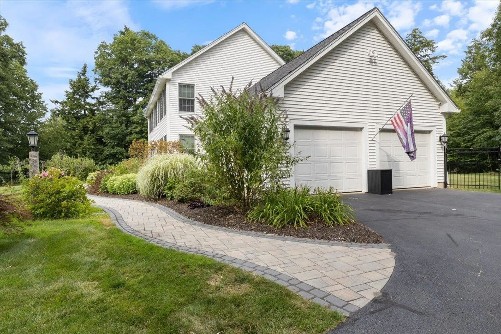 4 Dunnmoore Drive Bow NH 03304