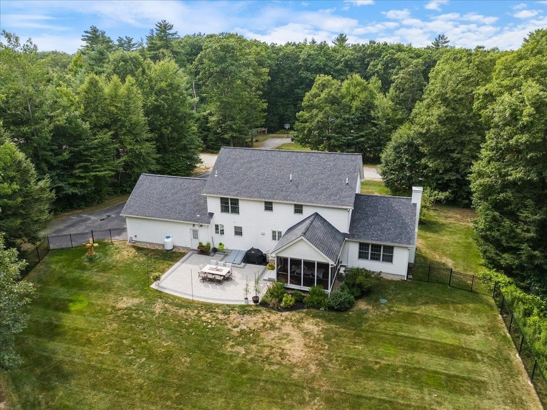 4 Dunnmoore Drive Bow NH 03304