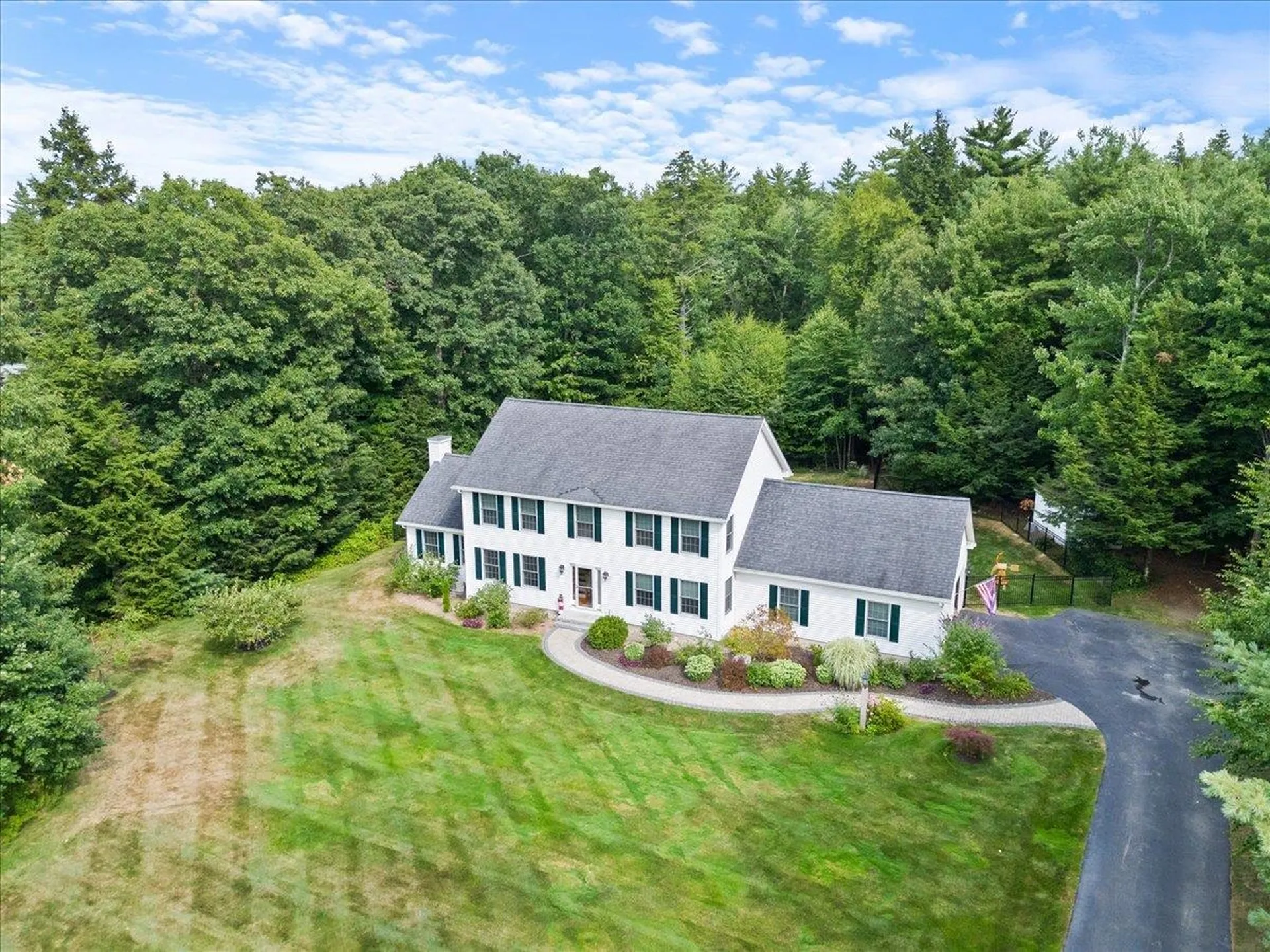 4 Dunnmoore Drive Bow NH 03304
