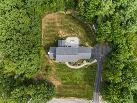 4 Dunnmoore Drive Bow NH 03304