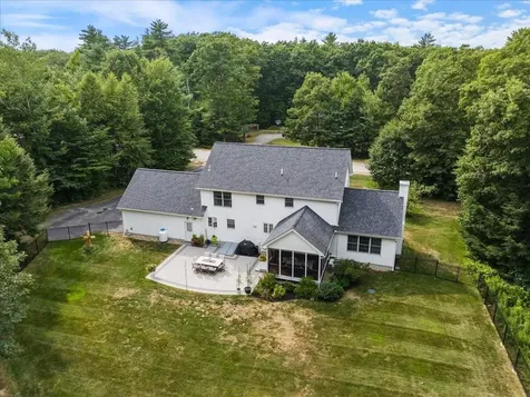 4 Dunnmoore Drive Bow NH 03304