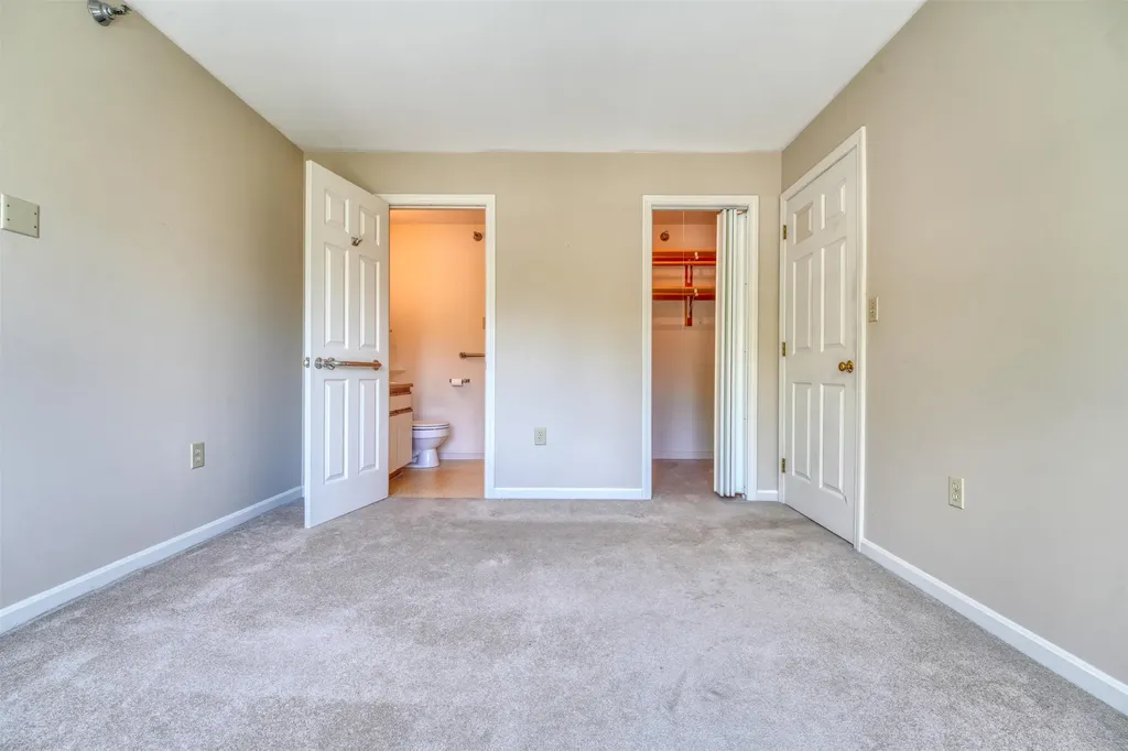 322 Parkside Road New London NH 03257