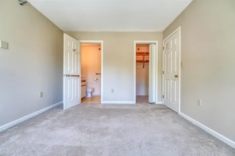 322 Parkside Road New London NH 03257