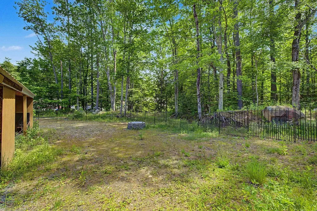 1287 Bearcamp Highway Tamworth NH 03883