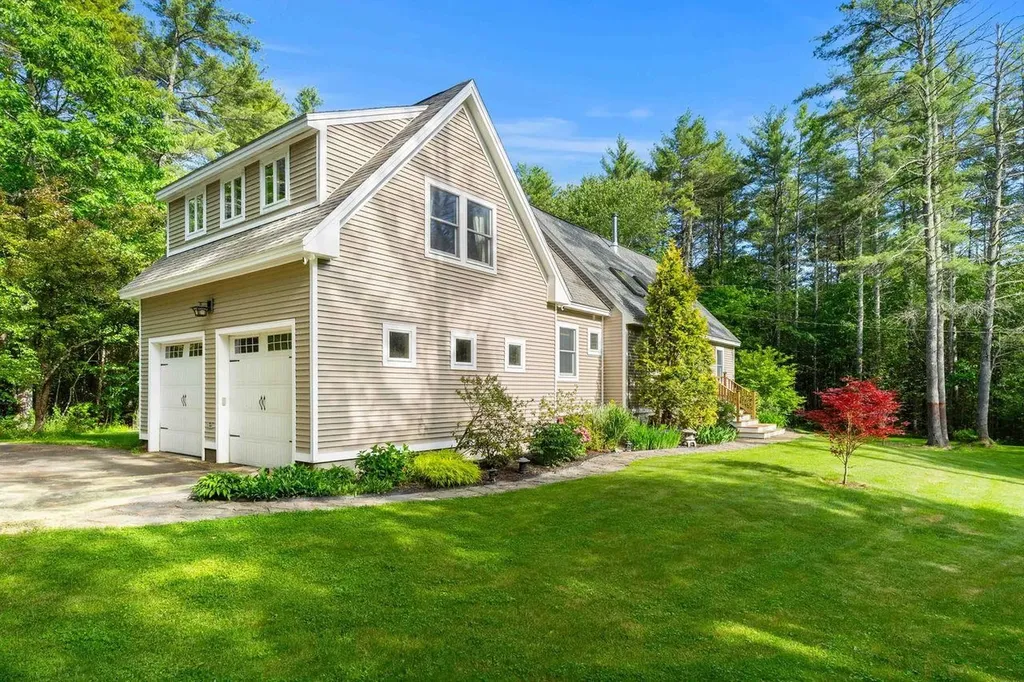 12 Doe Farm Lane Newmarket NH 03857
