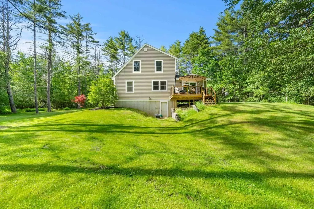 12 Doe Farm Lane Newmarket NH 03857