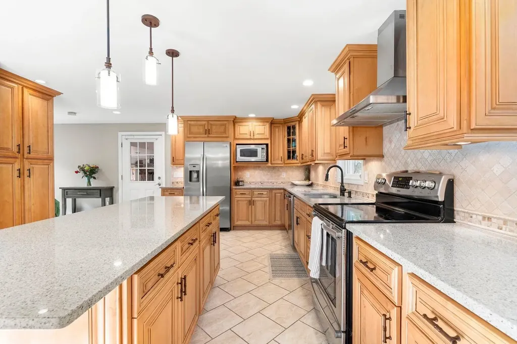 12 Doe Farm Lane Newmarket NH 03857