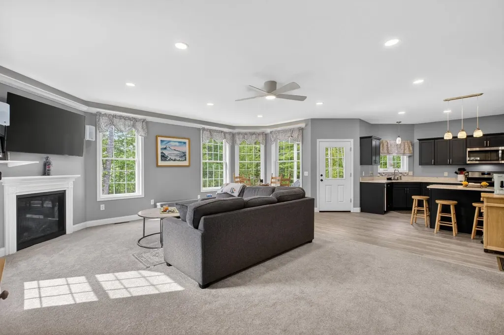 128 Pemigewasset Drive Conway NH 03893