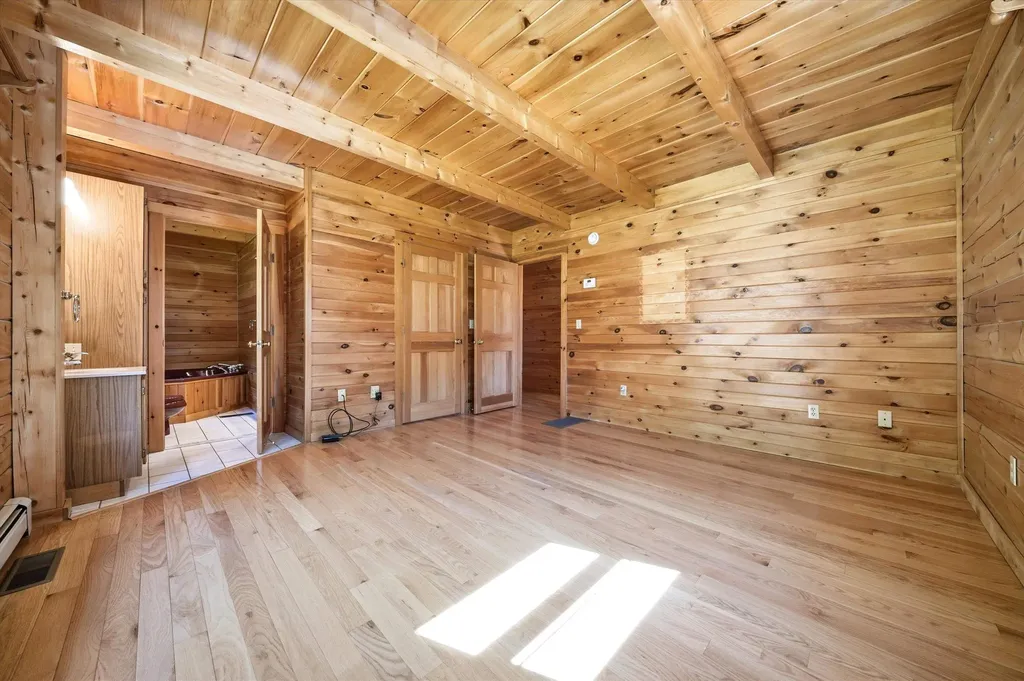 20 Mccollum Road New Boston NH 03070