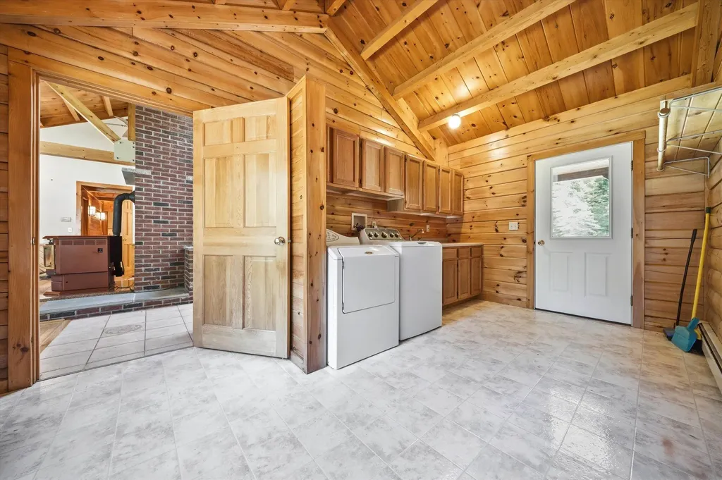 20 Mccollum Road New Boston NH 03070