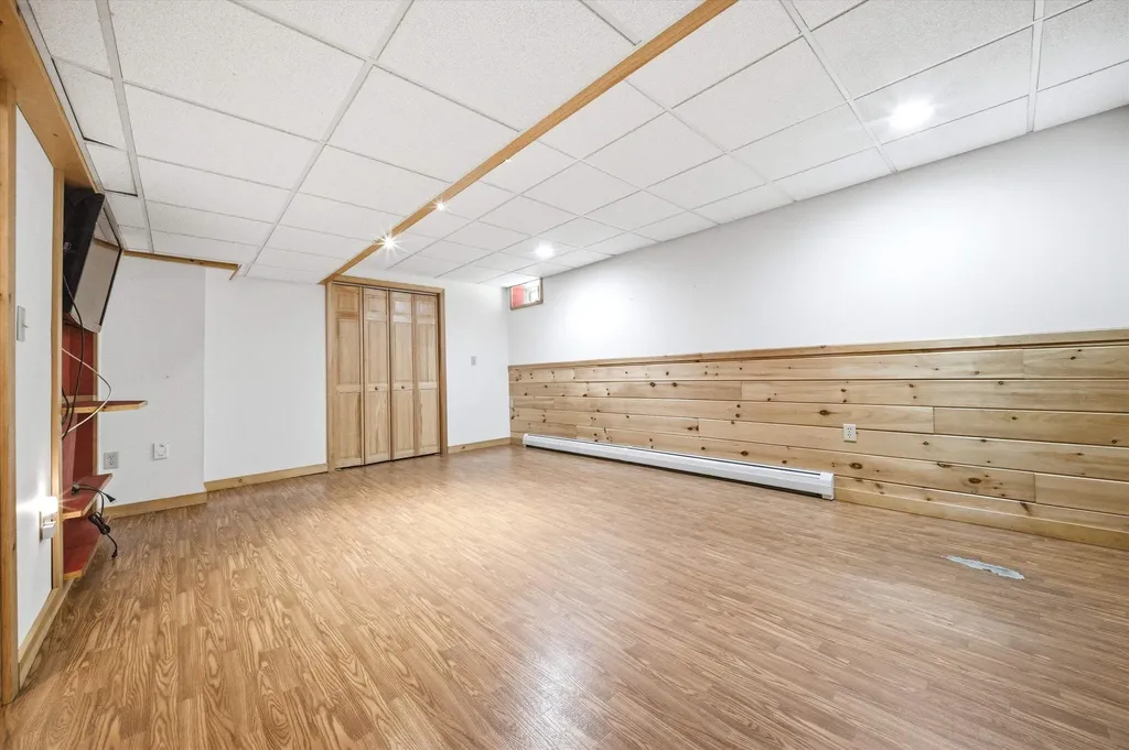 20 Mccollum Road New Boston NH 03070