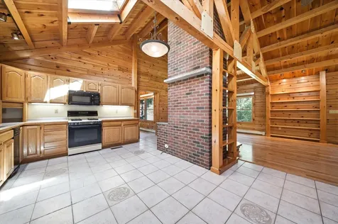 20 Mccollum Road New Boston NH 03070