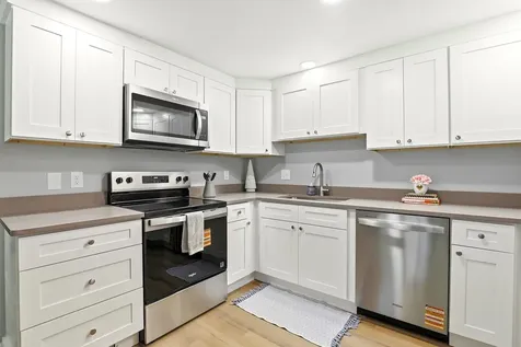 1 Highland Green Lane Merrimack NH 03054
