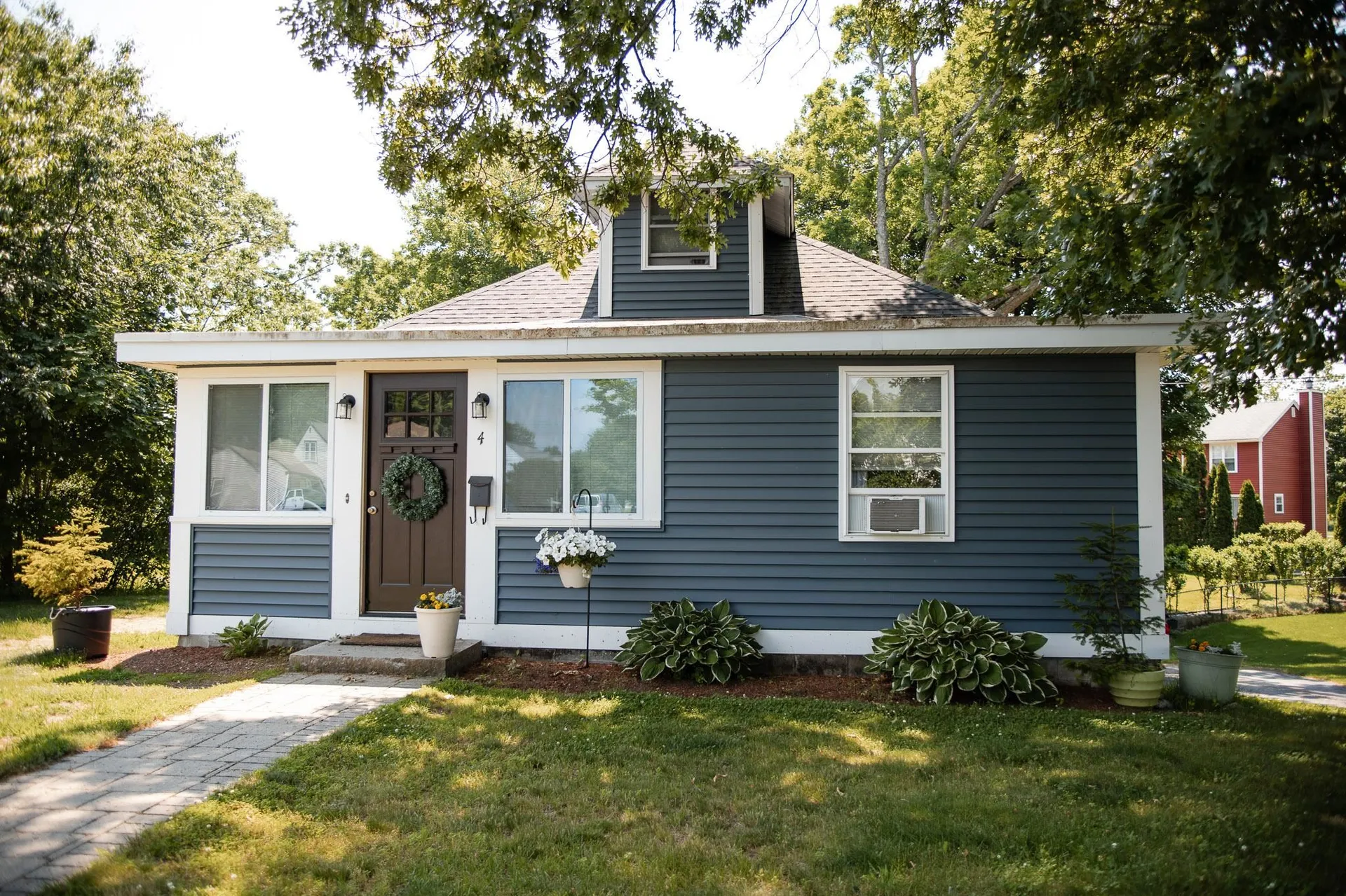 4 Troy Street Nashua NH 03064