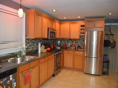 4 Troy Street Nashua NH 03064