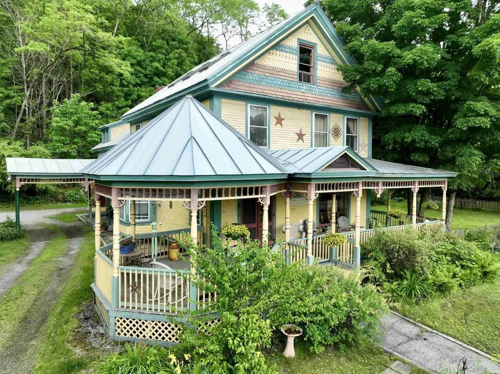 11 Water Street Wells River VT 05081
