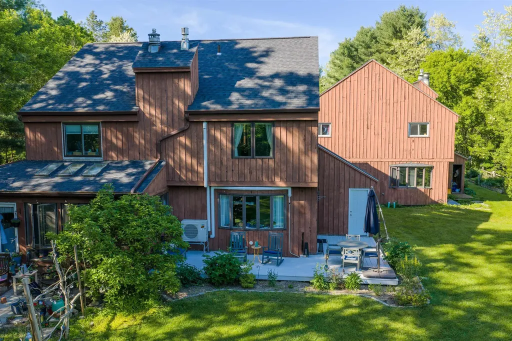 20 Greenfield Road Essex VT 05452
