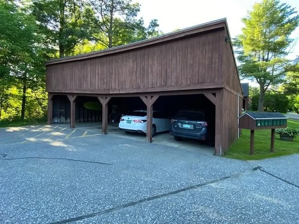 20 Greenfield Road Essex VT 05452