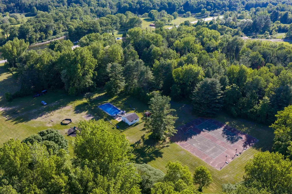 20 Greenfield Road Essex VT 05452