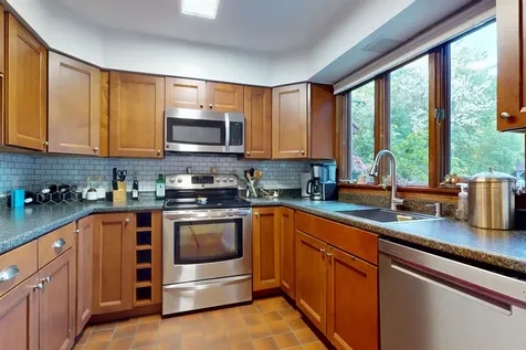 20 Greenfield Road Essex VT 05452