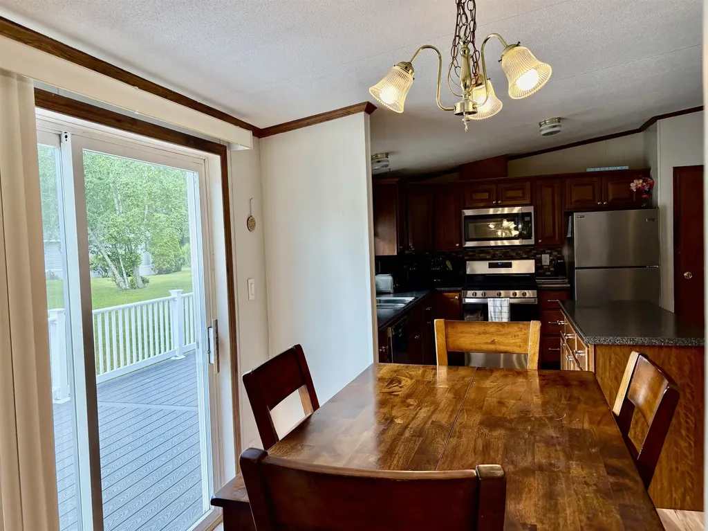 63 Oak Drive North Hampton NH 03862