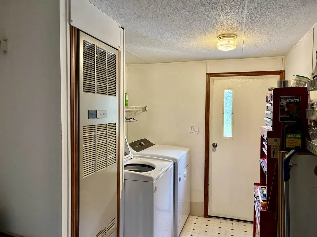 63 Oak Drive North Hampton NH 03862