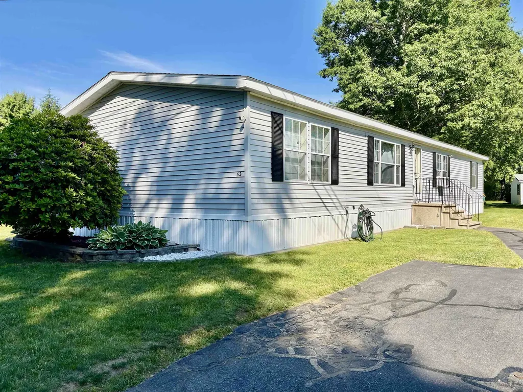63 Oak Drive North Hampton NH 03862