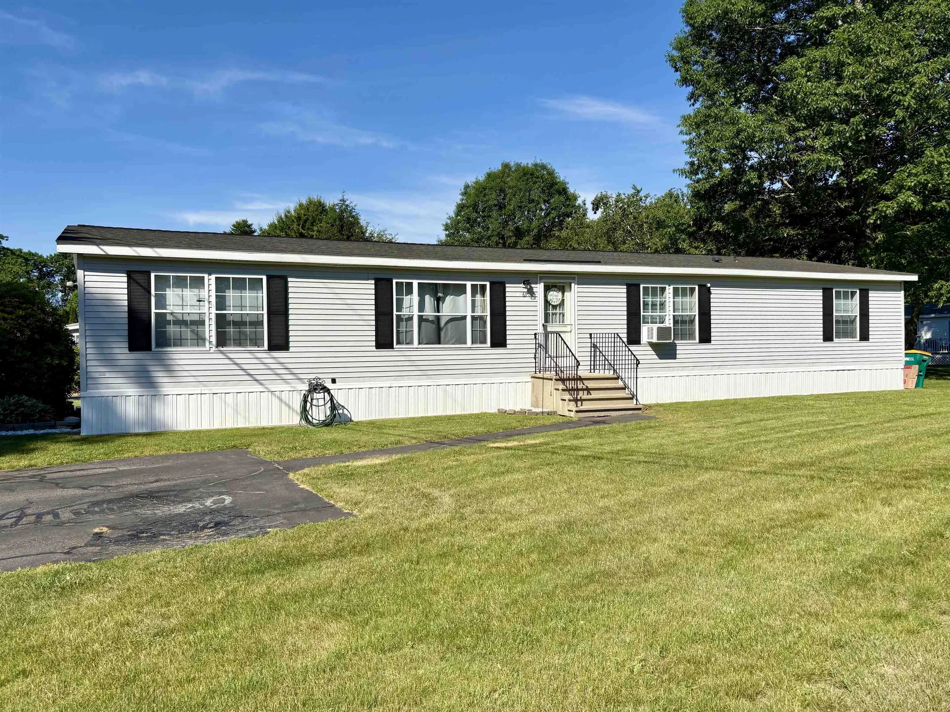 63 Oak Drive North Hampton NH 03862