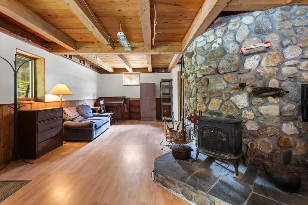 269 Knowles Hill Road Alexandria NH 03222