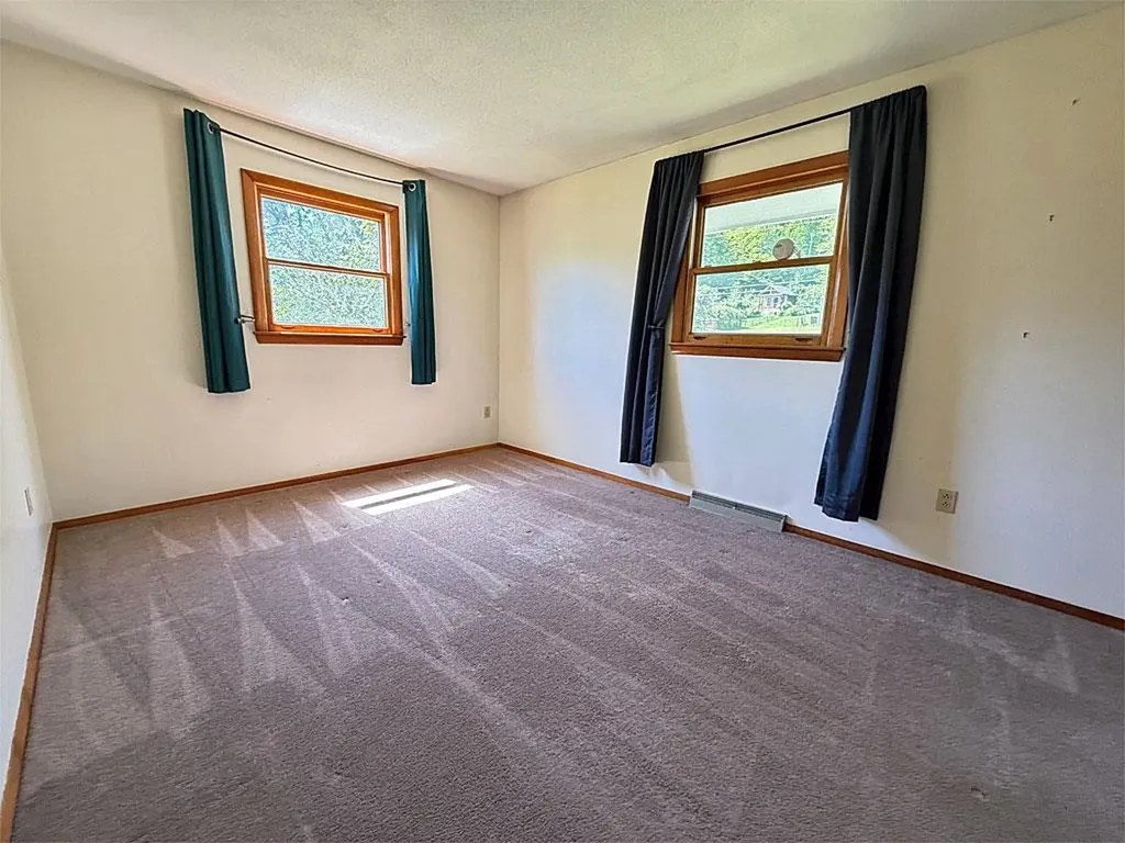 28 Campbell Road Rutland City VT 05701