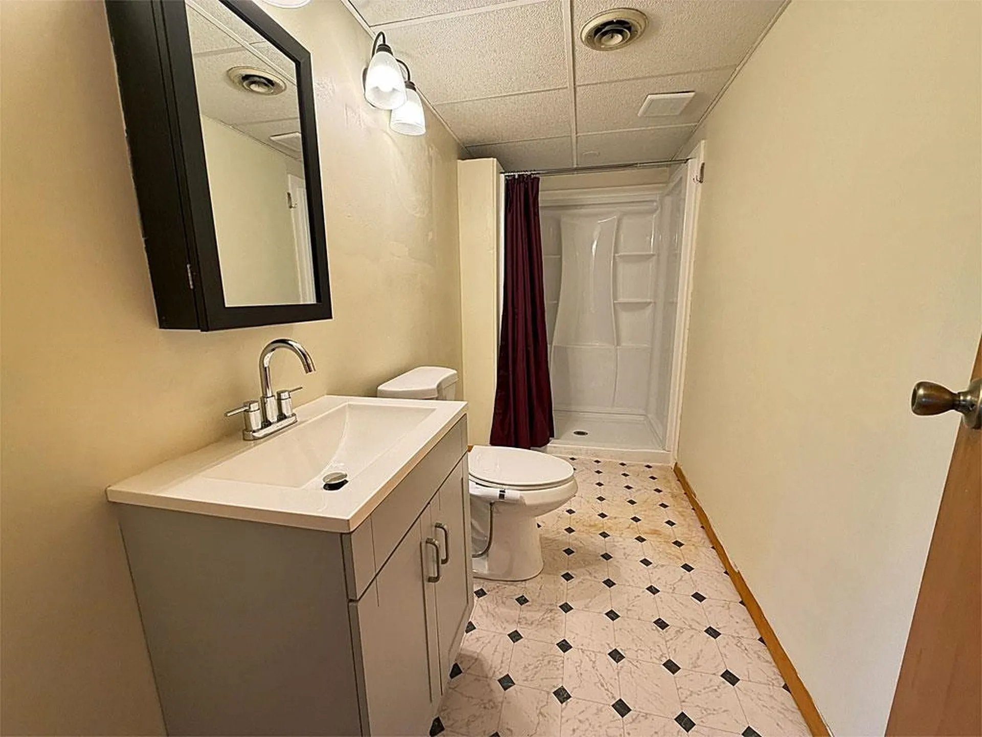 28 Campbell Road Rutland City VT 05701