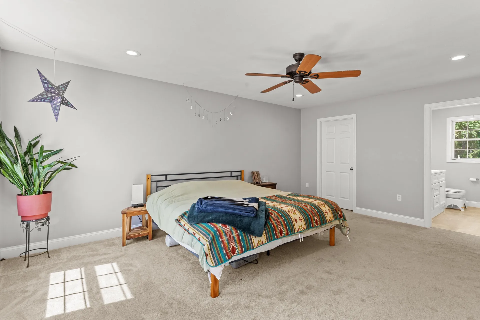 594 Kearsarge Avenue Hopkinton NH 03229
