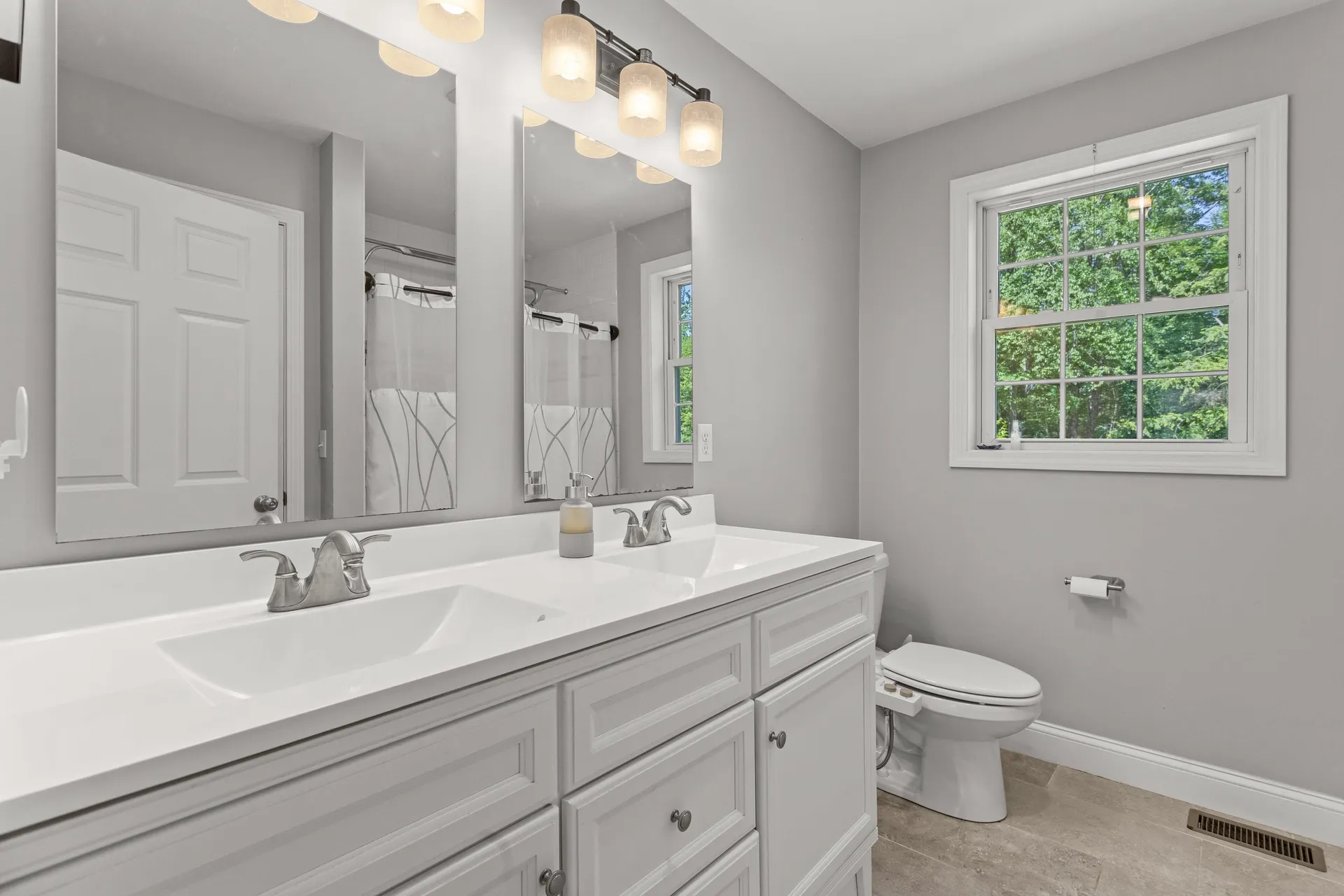 594 Kearsarge Avenue Hopkinton NH 03229