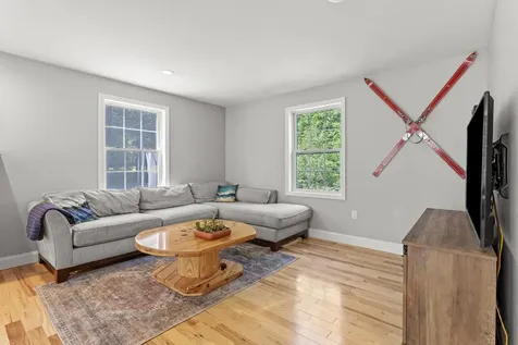 594 Kearsarge Avenue Hopkinton NH 03229