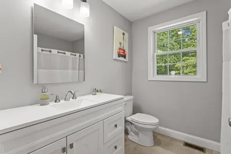 594 Kearsarge Avenue Hopkinton NH 03229