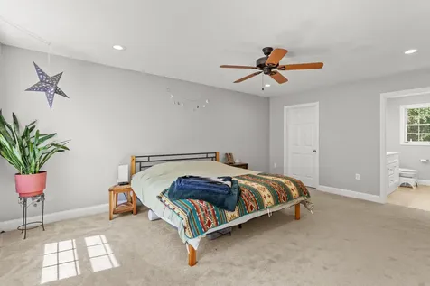 594 Kearsarge Avenue Hopkinton NH 03229