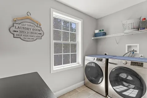 594 Kearsarge Avenue Hopkinton NH 03229