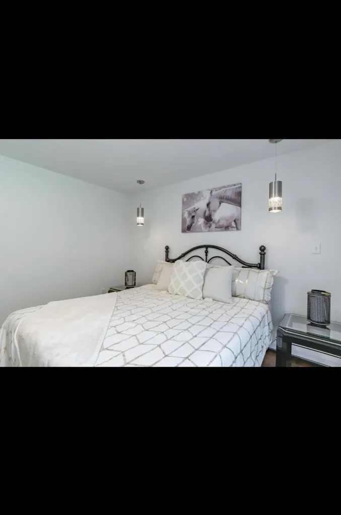 10 Oriole Road Windham NH 03087