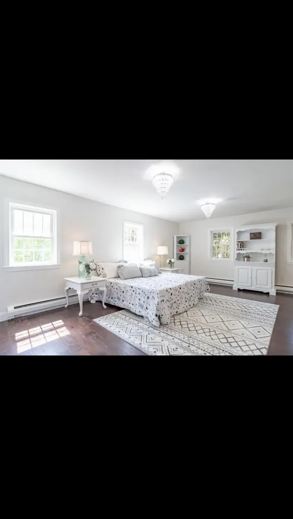 10 Oriole Road Windham NH 03087