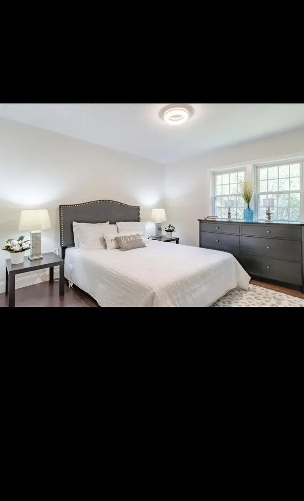 10 Oriole Road Windham NH 03087