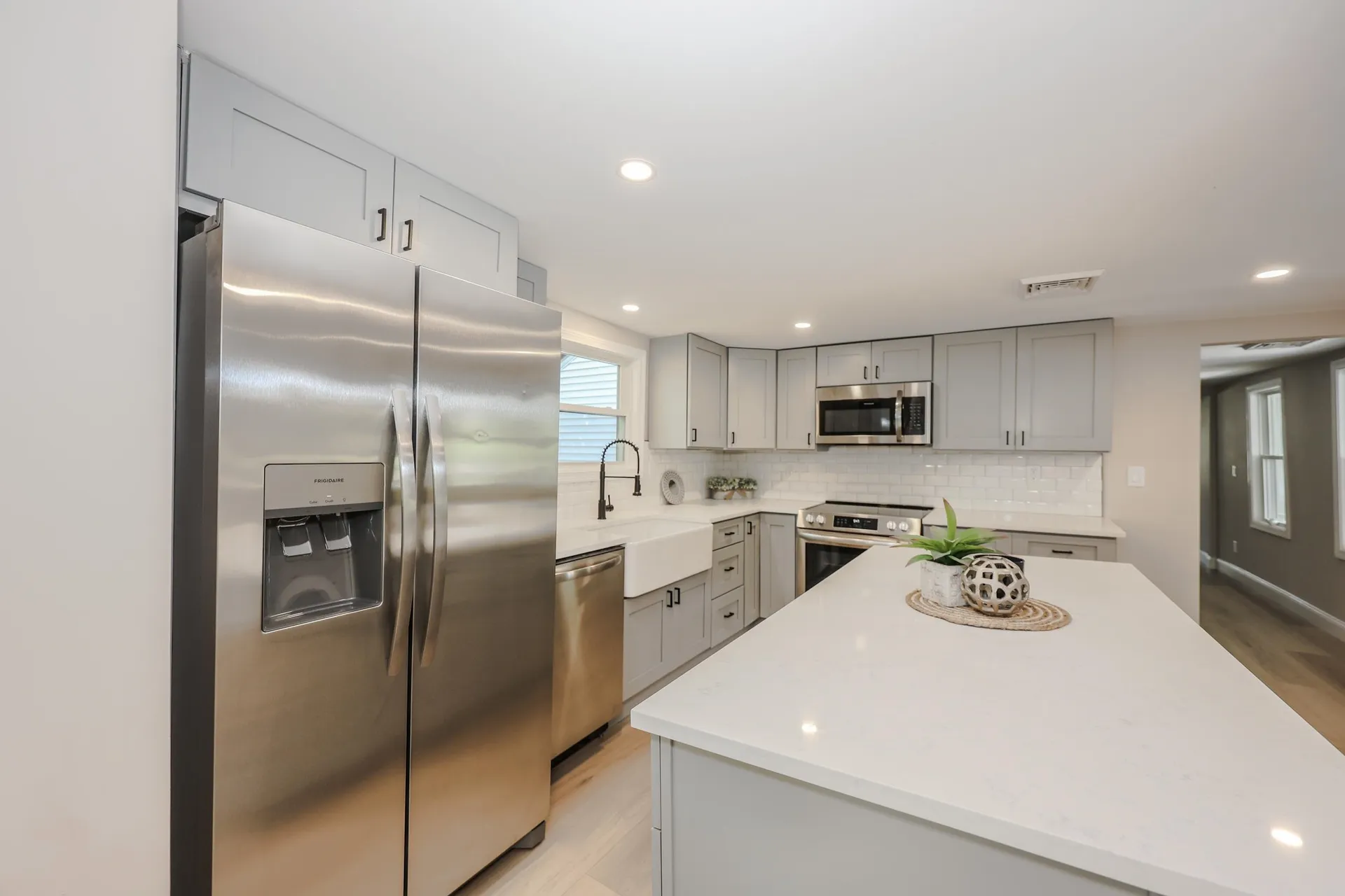 32 Raymond Road Auburn NH 03032