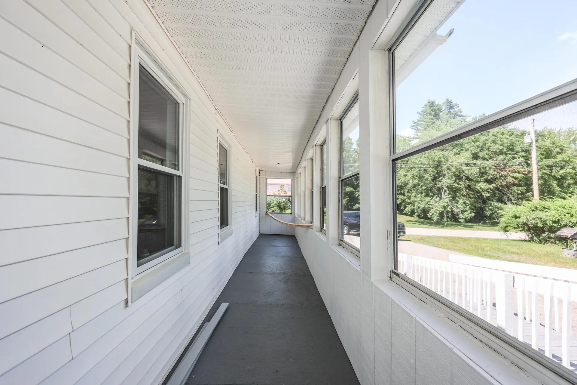 32 Raymond Road Auburn NH 03032