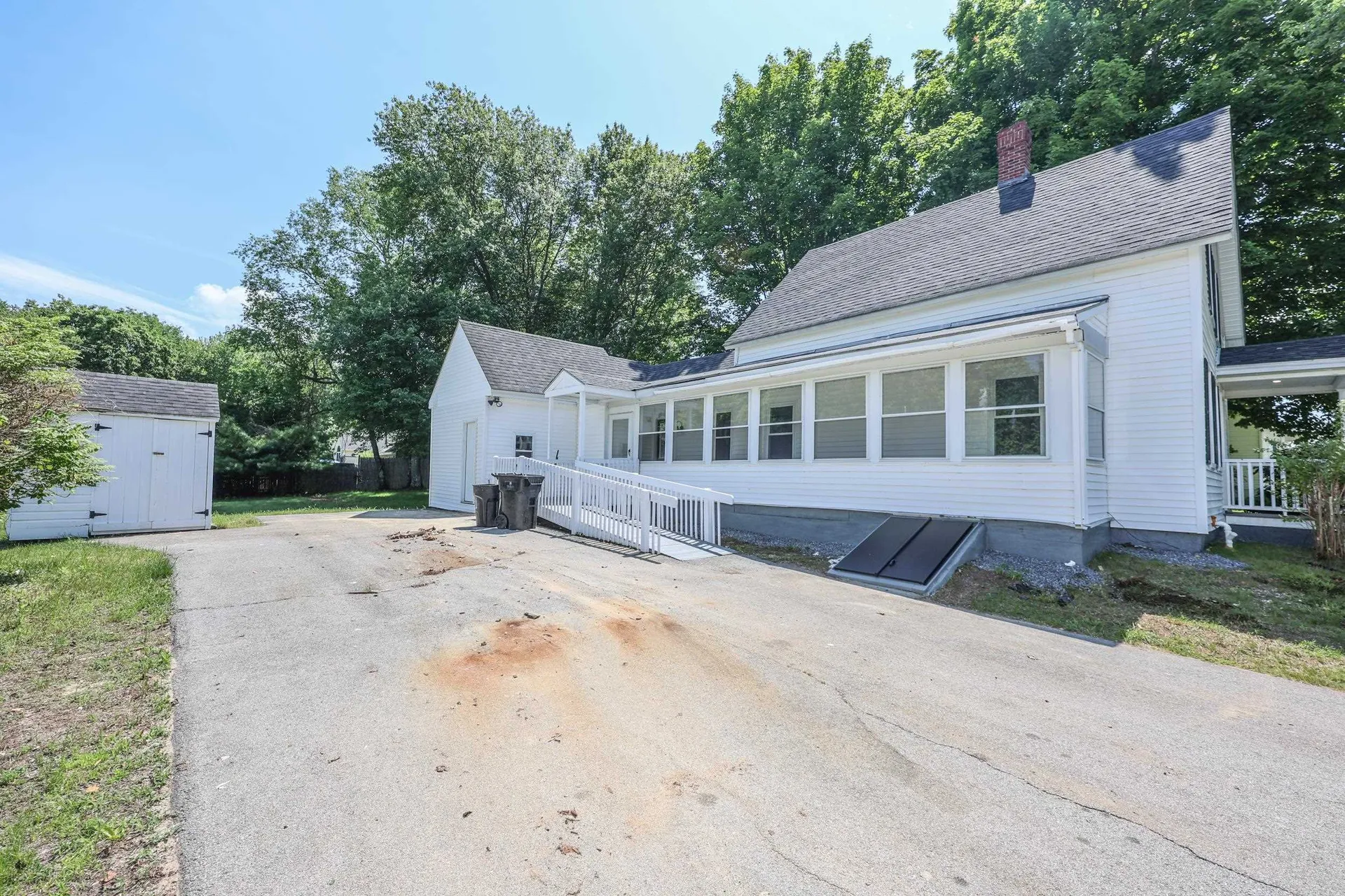 32 Raymond Road Auburn NH 03032