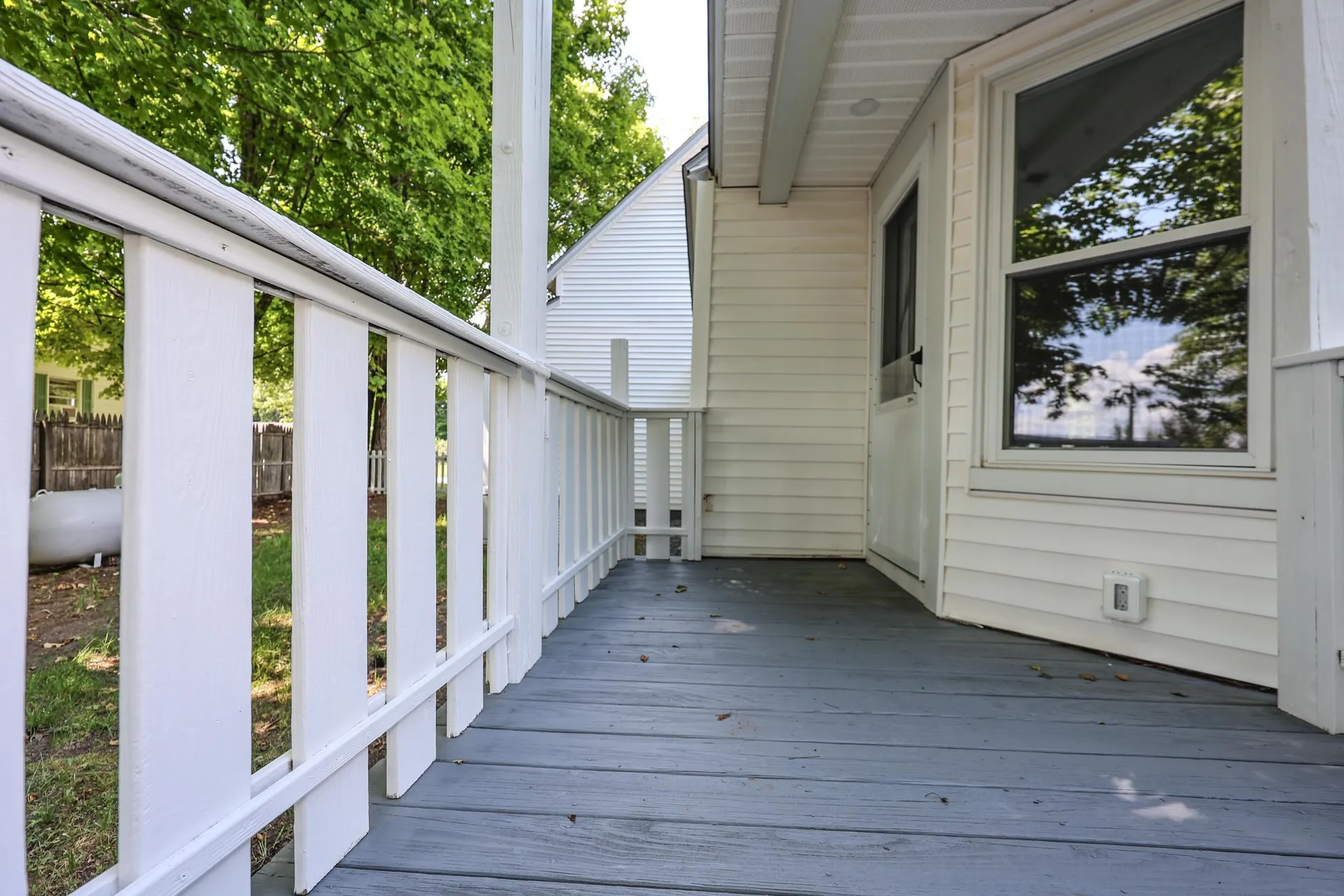 32 Raymond Road Auburn NH 03032