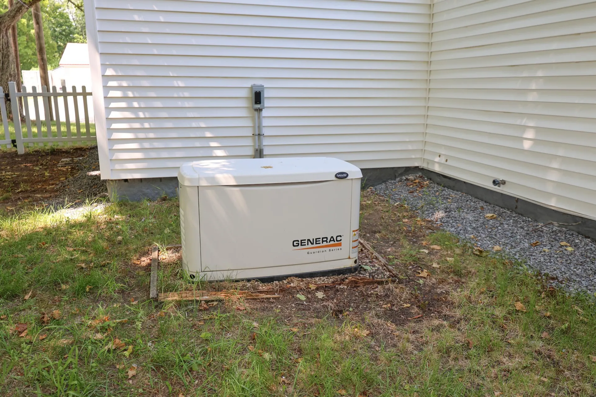32 Raymond Road Auburn NH 03032